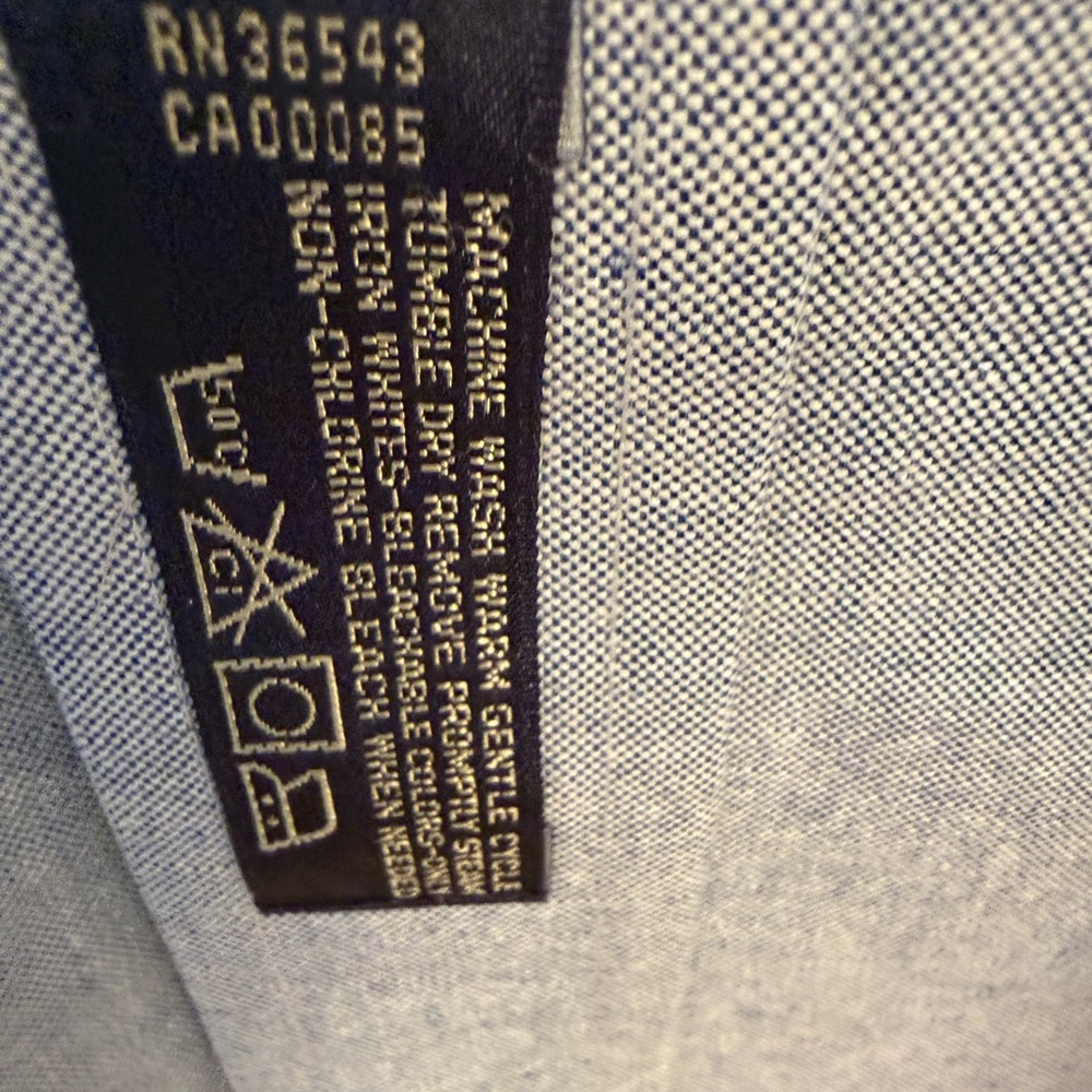 G.H. Bass & Co. 💯 % Cotton Light Blue Weejun Oxford  Shirt Button Down Collar - Picture 5 of 17